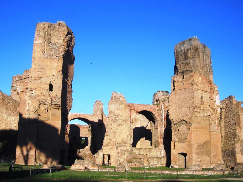 Vacanze Romane Colosseum Exterior foto